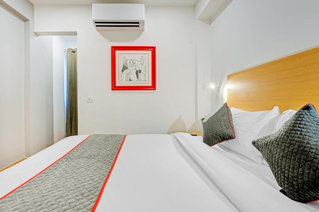 Oyo Townhouse 74871 Thoraipakkam Hotel Madras Buitenkant foto