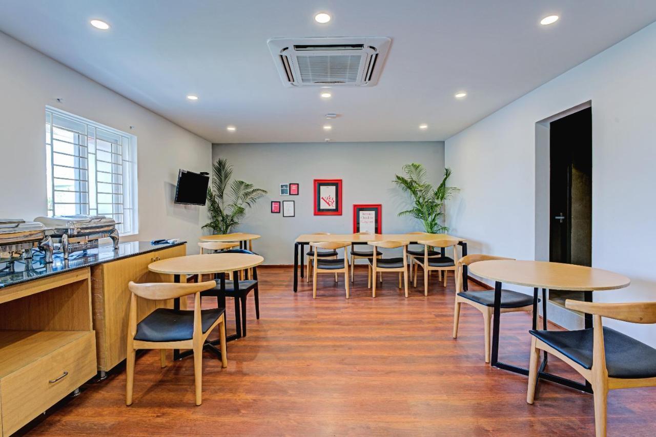 Oyo Townhouse 74871 Thoraipakkam Hotel Madras Buitenkant foto