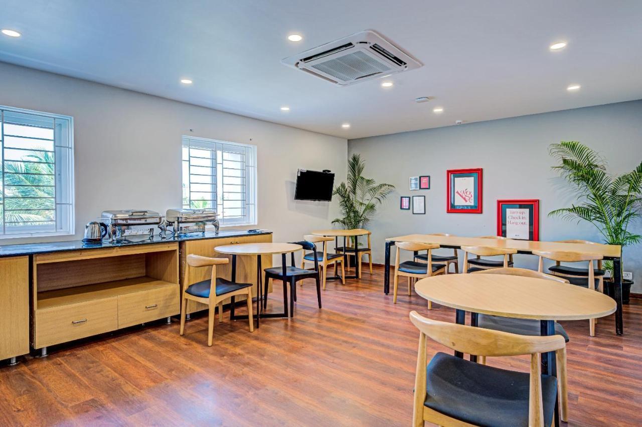 Oyo Townhouse 74871 Thoraipakkam Hotel Madras Buitenkant foto