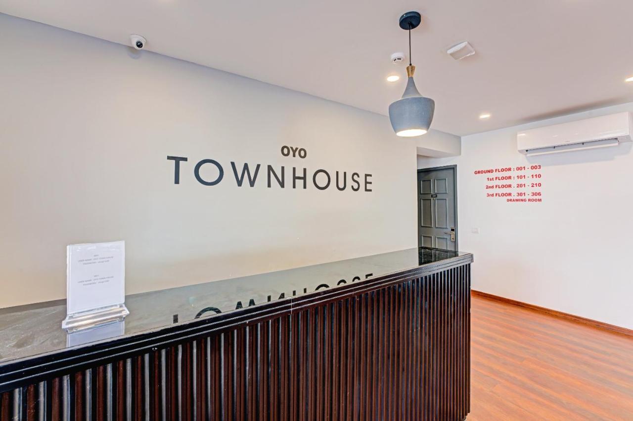 Oyo Townhouse 74871 Thoraipakkam Hotel Madras Buitenkant foto